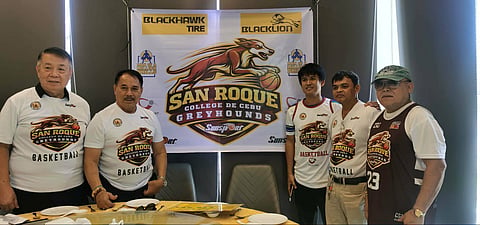 𝗚𝗥𝗘𝗬𝗛𝗢𝗨𝗡𝗗𝗦. Mao kini ang mga nagdumala sa bag-ong sakop sa Cesafi nga mao ang SRCDC Greyhounds. (L-R) team consultant Alecks de la Torre, SRCDC President Cesario Muñez, head coach Jeff Codera, SRCDC Board secretary Leonardo Villanueva ug Board member Manuel Roselloza.