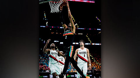 Spurs thrash Blazers