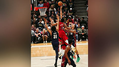 Cavs 2-0 batok sa Raptors