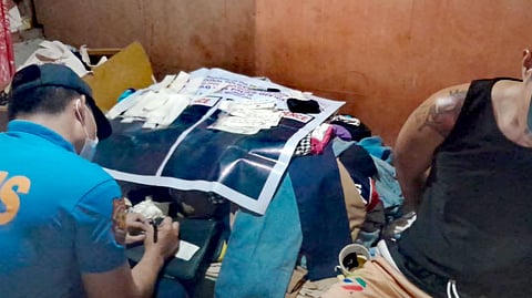 ILOILO. Operatives of Iloilo City Police Station 10 (ICPS10) arrest a 36-year-old high-value individual and seize P680,000 worth of suspected shabu during a search warrant operation in Barangay Bolilao, Mandurriao, Iloilo City on April 21, 2026.