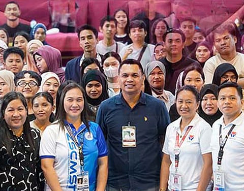 ZAMBOANGA. The Department of Social Welfare and Development’s cash-for-work program benefits 370 recent graduates from the Zamboanga Peninsula Polytechnic State University and Zamboanga State College of Marine Science and Technology.