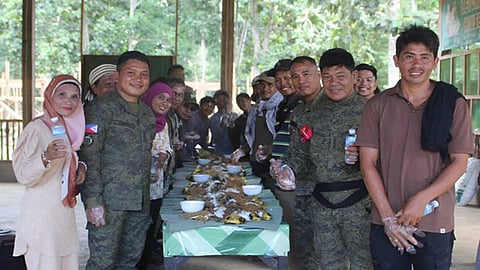 104IB holds briefing, fellowship with Sulu MNLF leaders