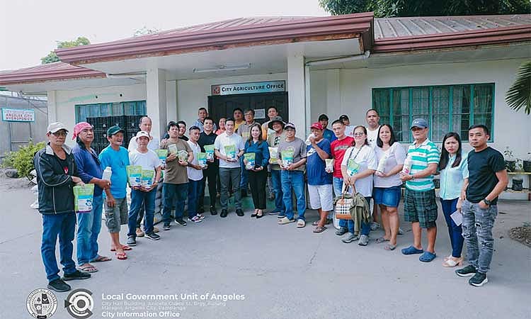 Farm inputs distributed to Angeles City farmers