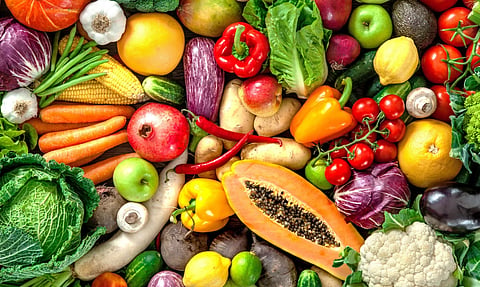 Eating more veggies and fruits Linked to higher risk of lung cancer?