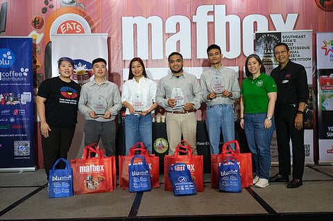 Winners, Davao’s Finest and Ilonggo Brewthers are flanked by PCBI Directors Ms, Rosario Juan and Mr. Jose Mamar with WORLDBEX Services International's Managing Director, Ms. Jill Aithnie Ang