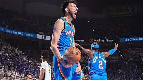 Thunder mitabla sa Spurs
