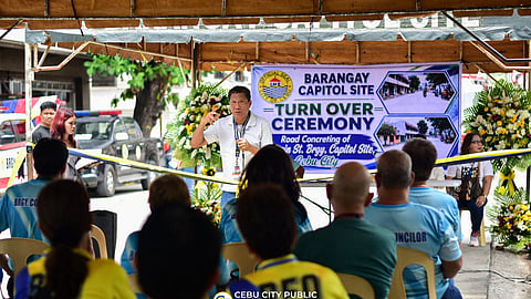 Cebu City turns over nearly P20M in road, drainage projects to barangays