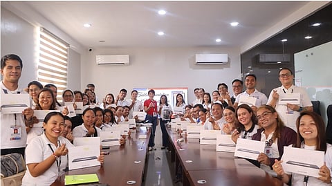709 ka tablets gipang-apudapod sa 4Ps field workers sa Central Visayas
