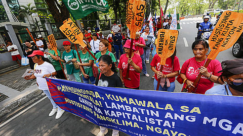 Filipino fishermen's groups hit government for prioritizing industrial fishing 