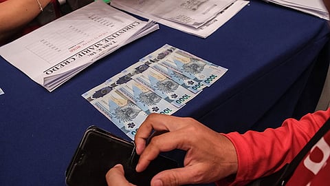 Cebu drivers receive cash aid as DSWD 7 rolls out relief program