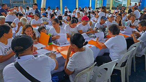 517 Ilonggo families move closer to land ownership