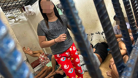 Bayot sikop human gikuha ang relo sa langyaw nga wa mobayad sa serbisyo