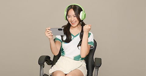 Teen actress Caprice Cayetano says exploring hobbies outside acting, from making bracelets to mobile gaming and aspiring to bake pastries, helps her discover new passions. SMART PHOTO