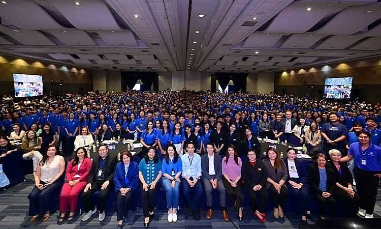 SM Foundation welcomes 1,100 college scholar record