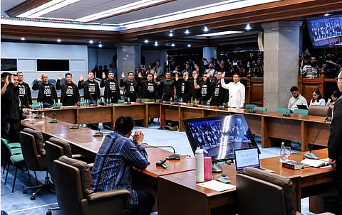 ‘Maleta boys’ gikuwestiyon sa  
pagbakwi sa ilang pamahayag