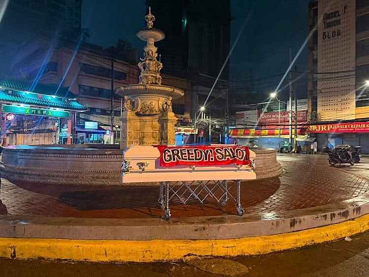 NCR police probe abandoned caskets with anti-China banners