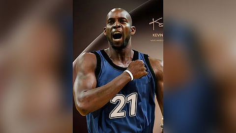 No. 21 ni Garnett iretiro sa Wolves