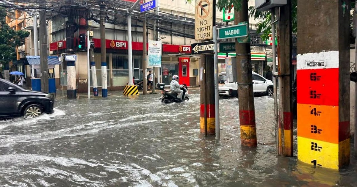 Malacañang orders flexible work, class arrangements in rain-hit Luzon