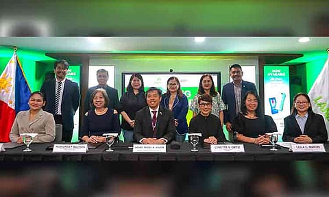 TRANSFORMING BANKING THROUGH DIGITAL INNOVATION. LANDBANK President and CEO Lynette V. Ortiz (3rd from right), OFBank President and CEO Leila C. Martin (2nd from right), PSA Assistant Secretary Rosalinda P. Bautista (3rd from left), and DICT Secretary Henry Rhoel R. Aguda (3rd from left), together with other agency officials, formalize a whole-of-government initiative to expand financial inclusion through secure digital identity verification during the signing of the National ID Authentication Services (NIDAS) Subscription Contract.
