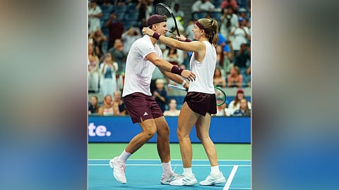 Mensik, Muchova bag $1M