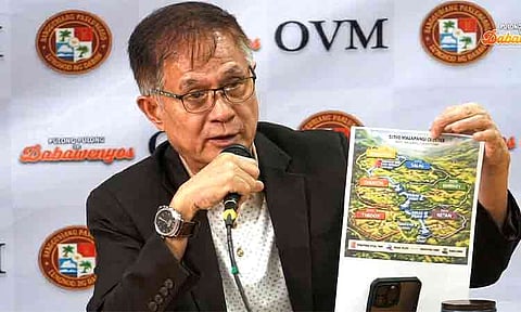 Davao City Councilor Ralph Abella shows a map of the Sitio Malapangi cluster in Barangay Malabog, Paquibato District during the Pulong-Pulong sa Dabawenyos briefing at the Sangguniang Panlungsod on Tuesday, August 25, 2026. The Davao City Council’s Committee on Agriculture is proposing a solar-powered irrigation project across high-elevation farming communities to safeguard local crops from intense heat and a developing El Niño. Under the proposed setup for Malabog, which sits approximately 1,000 meters above sea level, water will be pumped from a natural source up to elevated storage tanks and distributed by gravity to secure reliable water supply and stabilize food prices.