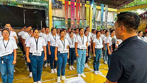 Kapin 200 ka kawani sa BFP,
giimbestigar sa 'slot for sale’