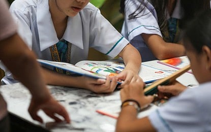 SAFE LEARNING ENVIRONMENT. Students participate in a classroom activity in this undated photo. The Department of Education announced Tuesday (Sept. 1, 2026) that it has expanded its crackdown on campus violence and bullying, enforcing strict disciplinary measures to ensure schools remain safe sanctuaries for all learners. (Photo courtesy of DepEd)