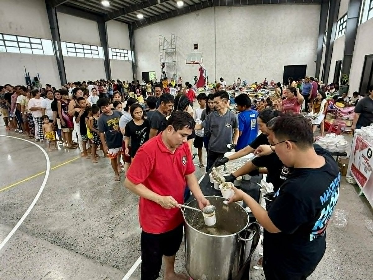 Makimura provides hot meals to flood-hit families in Pampanga