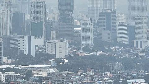 Air quality improves as haze level drops