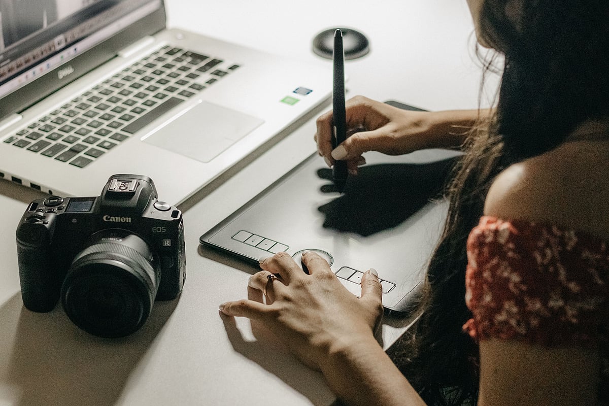 What makes creativity feel human? Cebuano creatives on AI