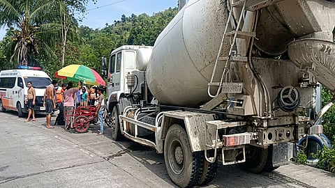 Motor adunay tangkal misungag sa mixer; 1 patay, 1 samdan