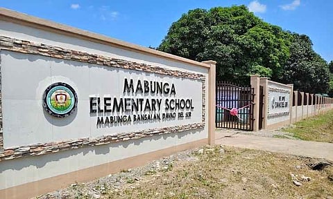 Four public elementary schools in Davao del Sur received newly constructed perimeter fences in two consecutive days as the provincial government stepped up efforts to improve the safety and security of learners and school personnel.