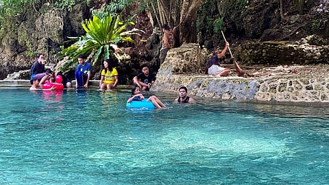 Ang manuhotsuhot nga kabugnaw sa Banyan Cold Spring sa Tabogon