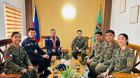 ZAMBOANGA. Officials of the 1102nd Infantry Brigade led by Brigadier General Alaric Avelino Delos Santos (4th from right) and Commander Jeffry Reyes, commanding officer of BRP Tausug (3rd from left) pose for souvenir photograph as they conclude the discussion on Friday, September 18, on the prevailing security situation and ways to improve joint operations across Sulu’s land and maritime areas. (SunStar Zamboanga)