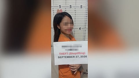 Babaye nangawat og pampagwapa sulod sa Mambaling mall, gidakop