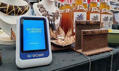Cashless transactions became easier and faster for shoppers at the bazaar of the ASEAN Innovation Summit 2026, held from September 17 to 19 at the SMX Convention Center Davao in SM Lanang.