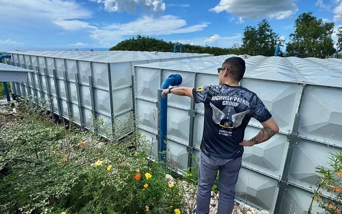 Philippines: Tabogon completes new water tank following earthquake damage