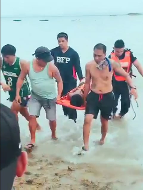 CEBU. A teenager was swept away by the strong current and drowned Friday afternoon, June 8, in the seawaters off Carcar City, Cebu.