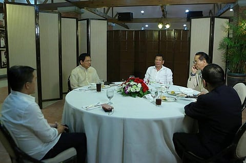 MANILA. President Rodrigo Roa Duterte meets with Jesus Is Lord Church Worldwide (JILCW) founder and president Eduardo Villanueva at the Malago Clubhouse in Malacañang Park on July 10, 2018. Joining the meeting are Secretary Bong Go of the Office of the Special Assistant to the President, Chief Presidential Legal Counsel Salvador Panelo, and lawyer Angelino Villanueva. (Presidential Photo)