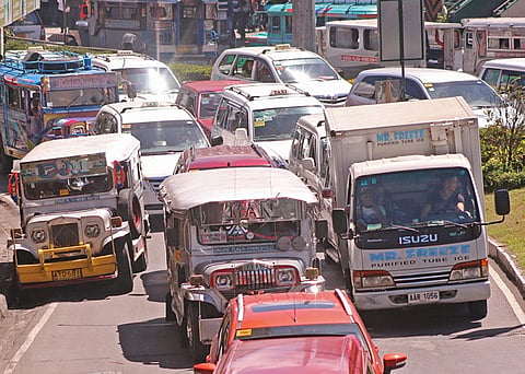 BAGUIO. Commuters in the Summer Capital may soon experience lesser congestion in the city as the Traffic Enforcement Unit is currently studying several schemes that will ease the flow of vehicles at the central business district. (SSB photo)