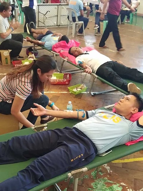 BACOLOD. Some of the donors during the annual bloodletting activity. (Glazyl Masculino)