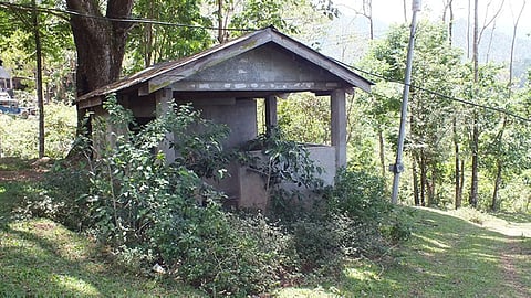 ITOGON. An abandoned multi-purpose hall and day care center. (Contributed photo)