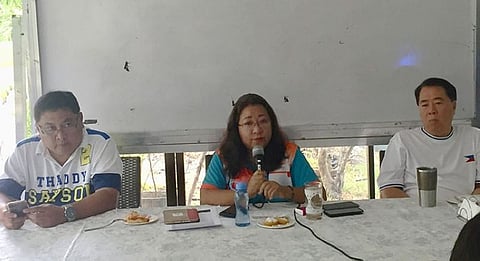 BACOLOD. Mayoral candidate Jocelle Batapa-Sigue (center) with congressional candidate Monico Puentevella (right) and vice mayoral candidate Jude Thaddeus Sayson (left) in a press conference May 9. (Merlinda Pedrosa)