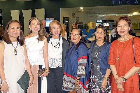  DAVAO. Neneng dela Paz, Bangladesh Consul Joji Ilagan-Bian, Julieta Torres, Fe Arobo, Marisa Diploma & Vivian Sison. (Jinggoy I. Salvador)