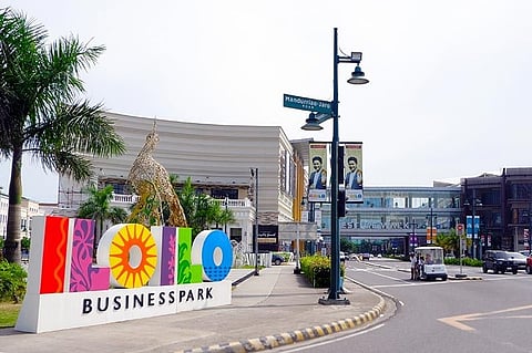  ILOILO. Iloilo Business Park's busiest intersection, The Mandurriao-Jaro Road and Megaworld Ave (the old runway of Mandurriao Airport).