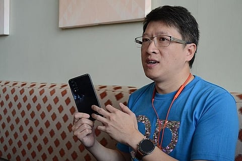 NEW PHONE. Pedro Chen, Huawei Regional Sales Head for Mindanao, said the new Huawei Nova 5T features specifications of a flagship phone but in the price range of a mid-range phone. (RJ Lumawag)