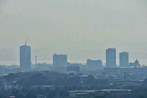 DAVAO. As of September 19, 2019, the Environmental Management Bureau-Davao has recorded a decrease in the level of haze experienced in Davao City, with a recorded good quality of air. But it continues to warn individuals with respiratory problems to take extra precautions when outdoors. (Macky Lim)