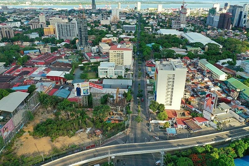 Businesses grow more pessimistic in April
