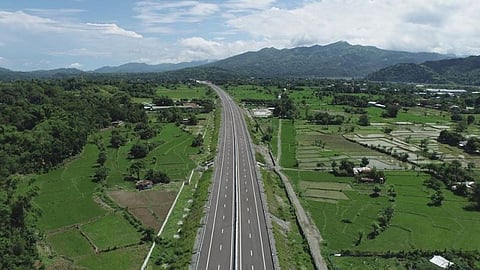 Tarlac Pangasinan La Union Expressway (Photo grabbed from Mark Villar's Facebook)