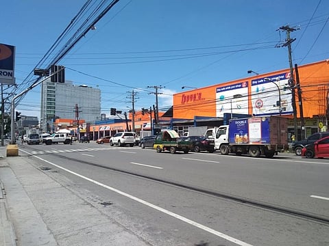 BACOLOD DOWNGRADES TO GCQ. The BCPO will remove all the checkup points in Bacolod City on Thursday, October 1, as the city eases restrictions under general community quarantine (GCQ) from October 1 to 31. 